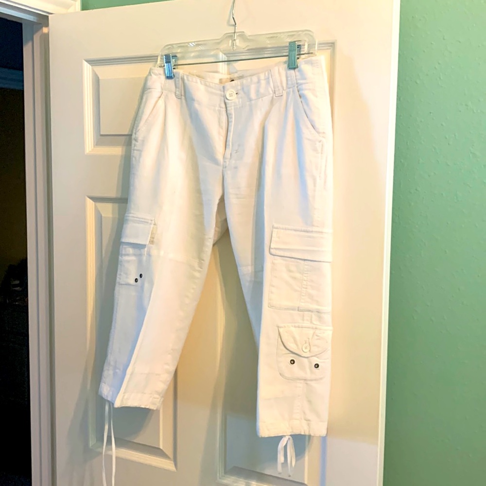 Banana Republic cargo crops